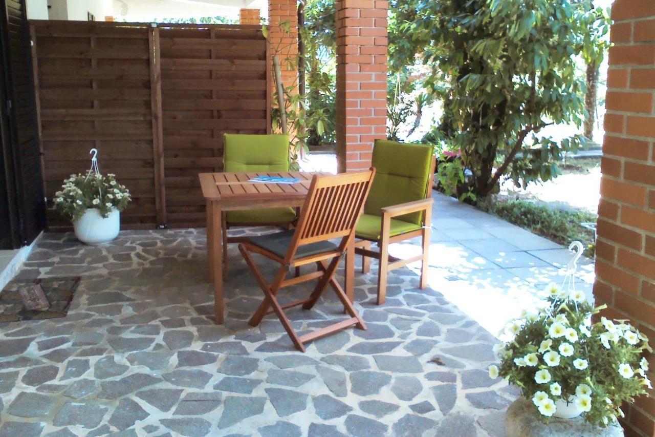 And By The Sea - 7132 Umag
